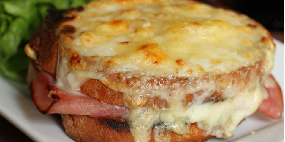 Para los amantes del queso, <i>Croque Monsieur</i>