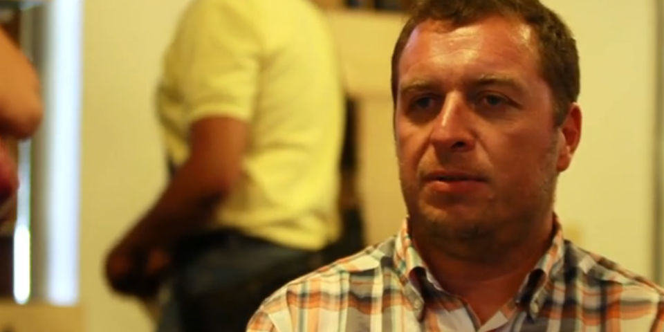 Bisoñé, el nuevo hijo (cantinero) de Jair Téllez