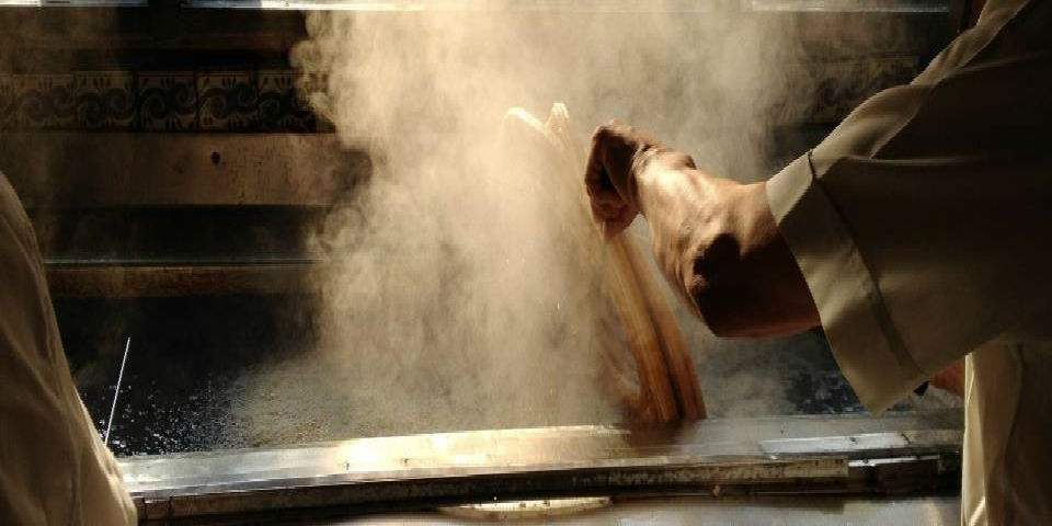 Con sabor a canela, chocolate e historia: Churrería El Moro