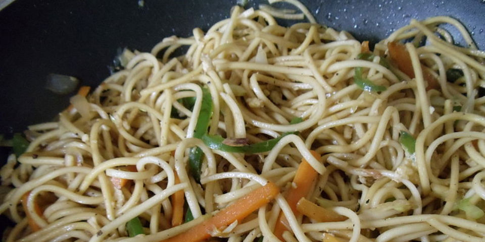 #Receta: Ensalada oriental con <i>noodles</i>