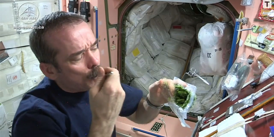 ¿Qué comen de postre los astronautas?