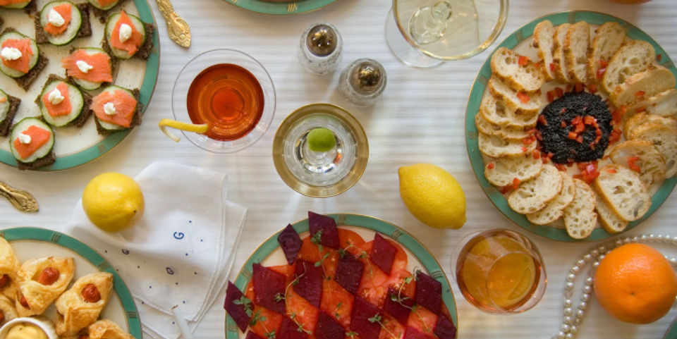 De la pluma a la mesa: la comida de los libros famosos