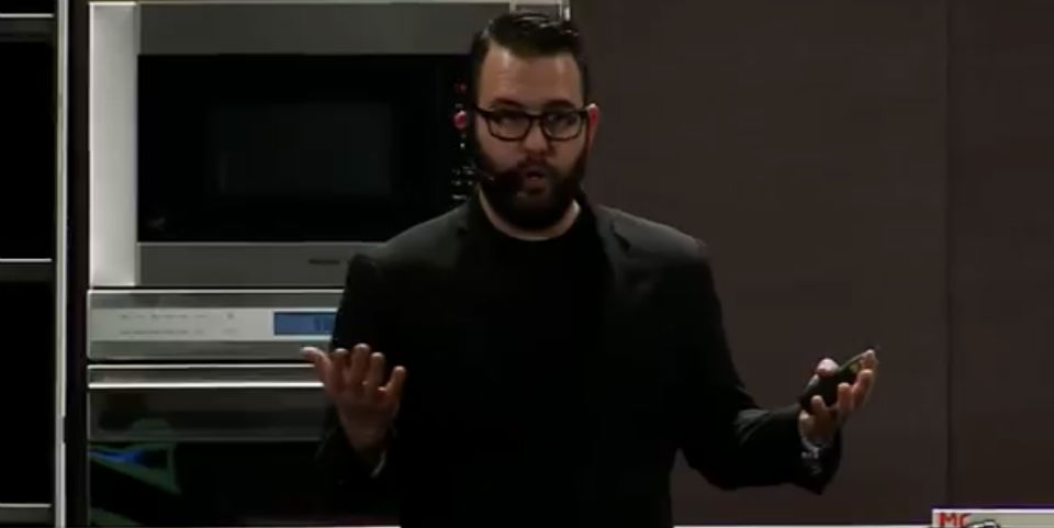 Marc Álvarez da la vuelta al mundo en 8 cocteles