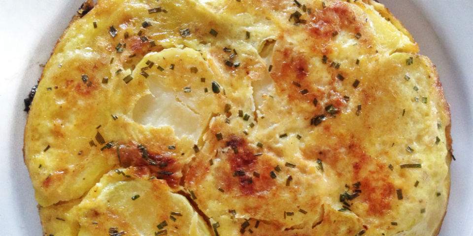 Prepara tortilla española con esta receta