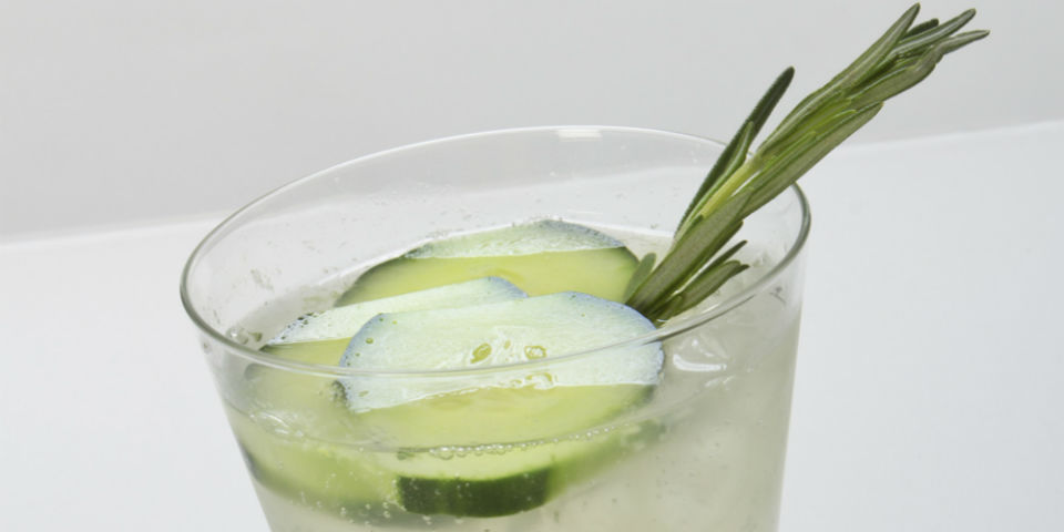 #RECETA Agua fresca de pepino y chile (con piquete)