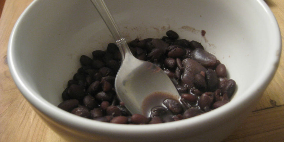 ¿Cómo se convierten los frijoles en pedos?