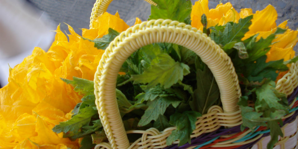 Cuando la belleza se disfruta con el paladar: Tres recetas con flores