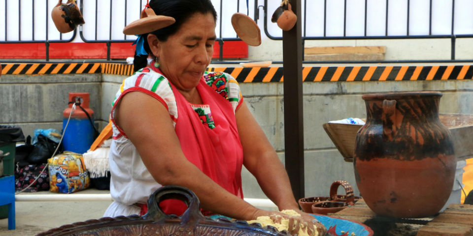 #ENTREVISTA Las &#8220;mujeres de humo&#8221; y la moda de la cocina tradicional