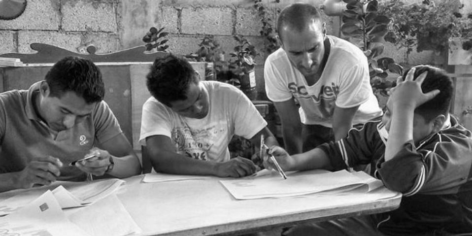 Mesa llena, Corazón contento; para apoyar a las comunidades mexicanas desde la cocina