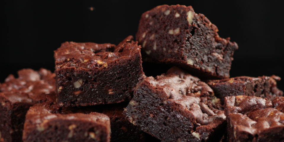 Receta de brownies con triple chocolate para el antojo y el monchis