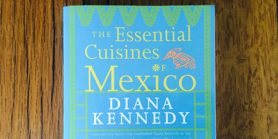 Las cocinas esenciales de México, un libro de Diana Kennedy