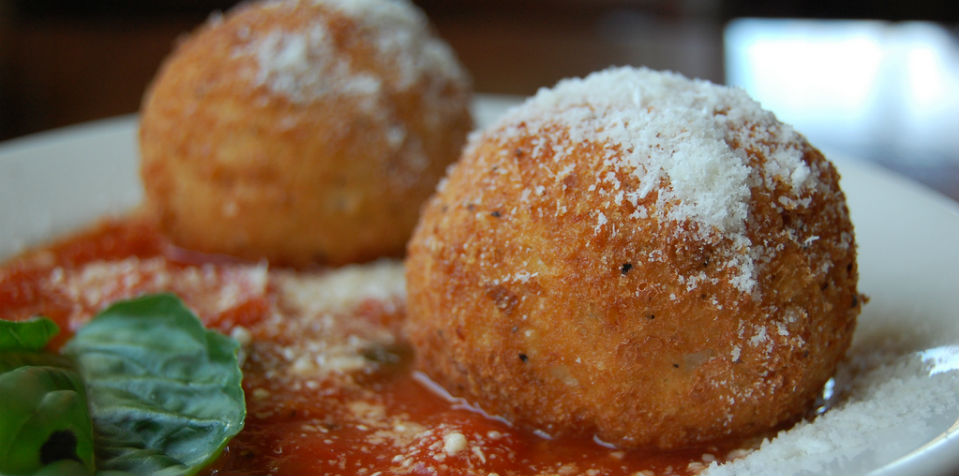 #RECETA Arancini (Bolitas de arroz con salsa marinara)