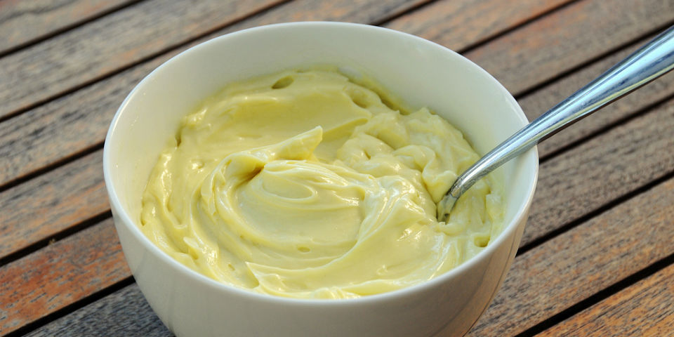 Seis prácticos usos de la mayonesa fuera de la cocina