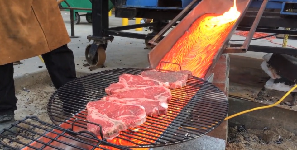 #VIDEO Cuando la ciencia y la comida se unen surge una ¡parrillada de lava!