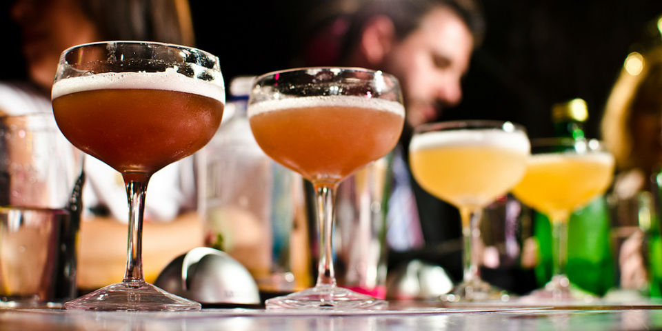 ¡Shake it! Las técnicas básicas de coctelería