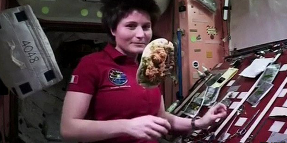 #VIDEO Así se prepara un “taco” en el espacio