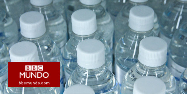 ¿Es seguro reutilizar las botellas de agua?