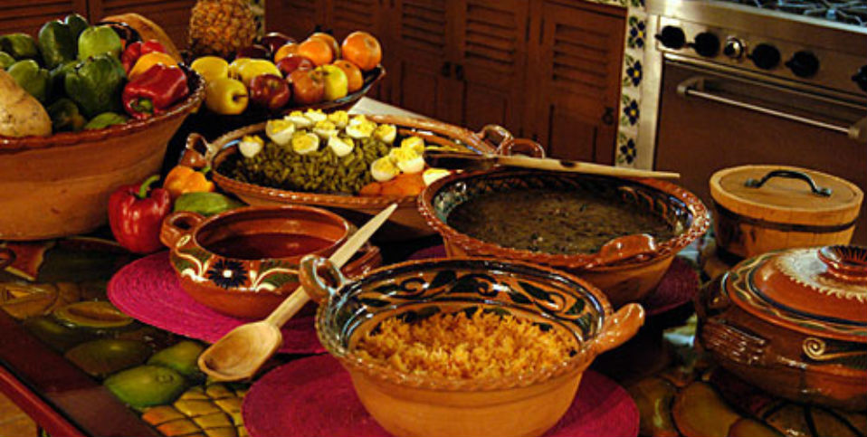 Cocineras y escritoras impartirán diplomado de cocina tradicional mexicana