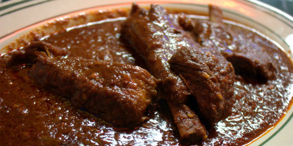 #RECETA Costillas de cerdo en salsa de chicatanas