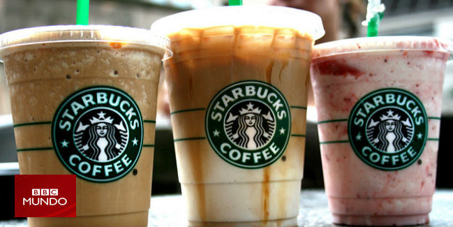 Los niveles "escandalosos" de azúcar en las bebidas de las cadenas de cafeterías