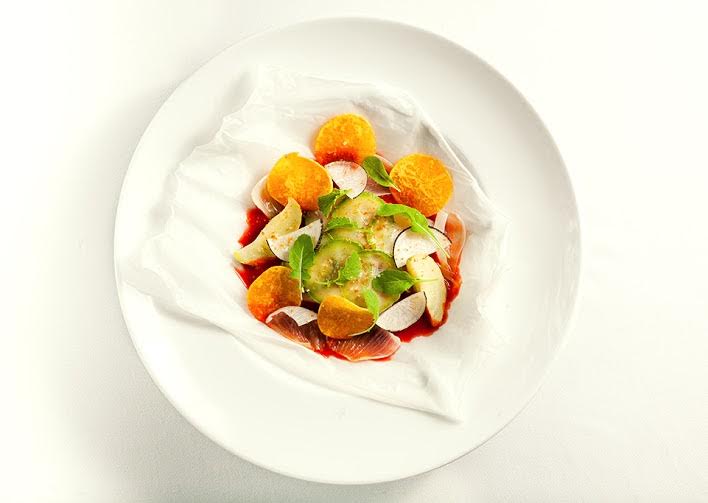 #TradiciónTlaxcala Mole de matuma con pargo y vegetales en mixiote