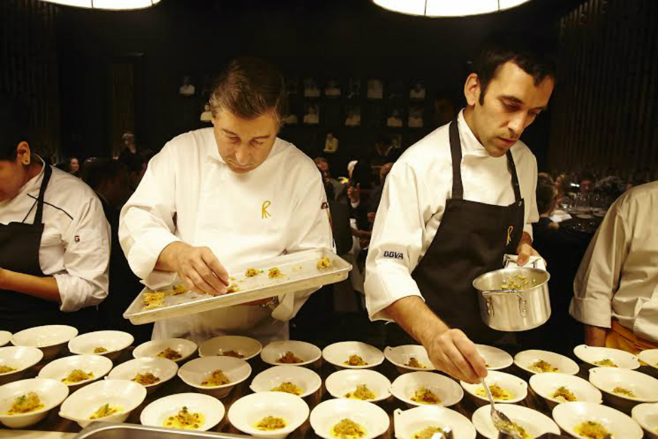 Cocinar barro a altas temperaturas, historias de vajillas
