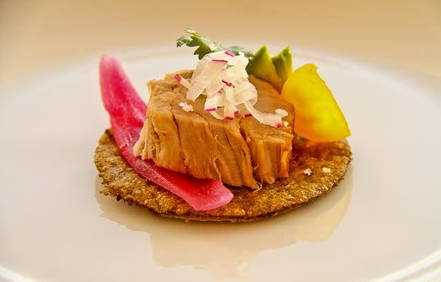 #TradiciónYucatán Panucho de lomo al achiote