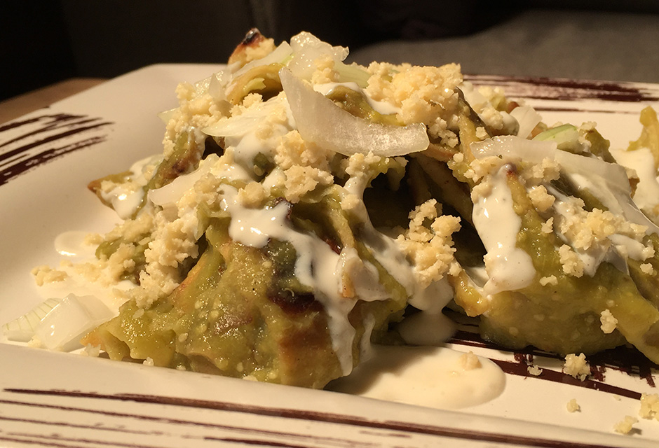 ¡Chilaquiles rellenos para el desayuno con esta receta!
