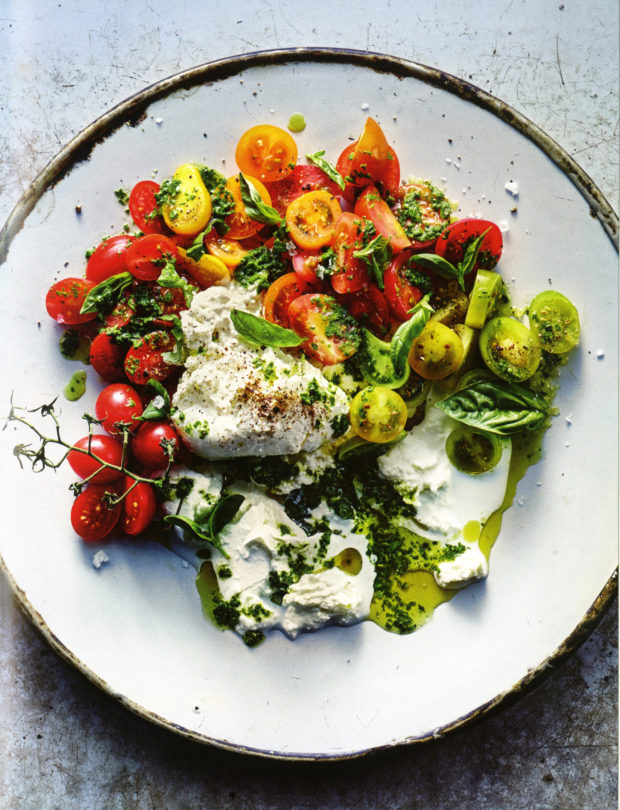 #RecetasLarousse Ensalada de jitomate y mozzarella con pesto