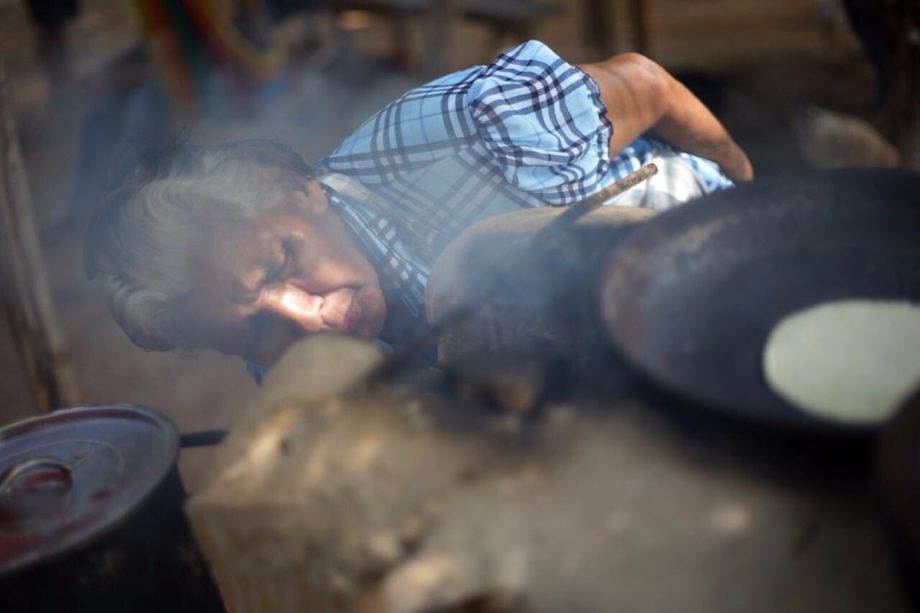 Túumben K’óoben: las estufas ahorradoras de leña que protegen la salud de las mujeres mayas