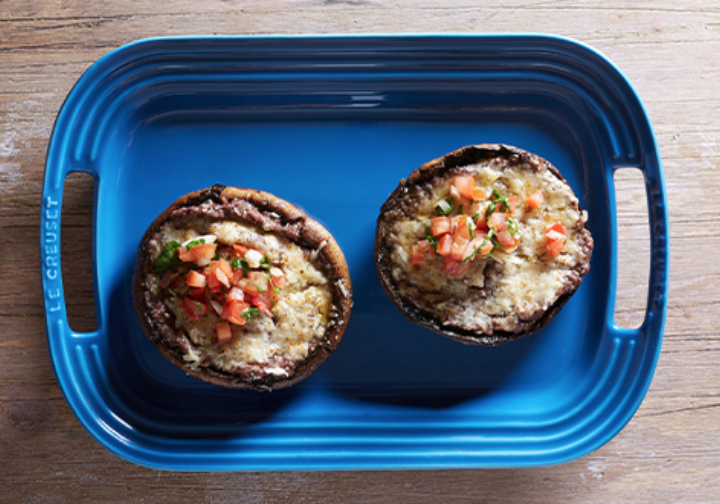 #RecetasLarousse Molletes de portobello y pico de gallo