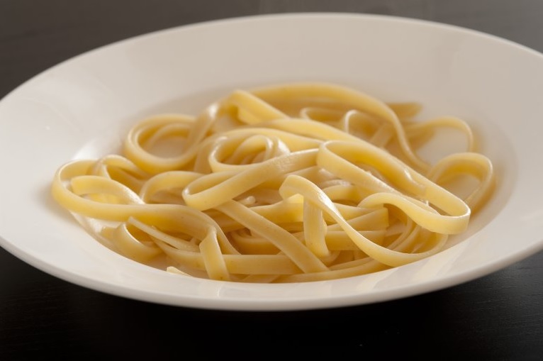 No freír con aceite de oliva y otros 3 consejos culinarios desmitificados por la ciencia