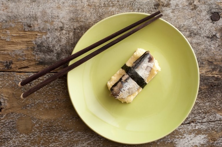 Anisakis, el riesgoso parásito del sushi que está causando cada vez más infecciones