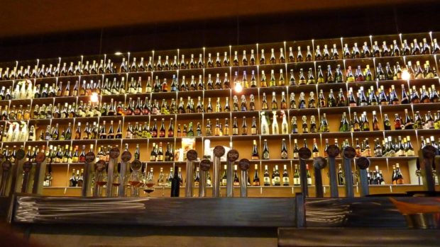 ¡Construirán un bar en la frontera entre México y Estados Unidos!