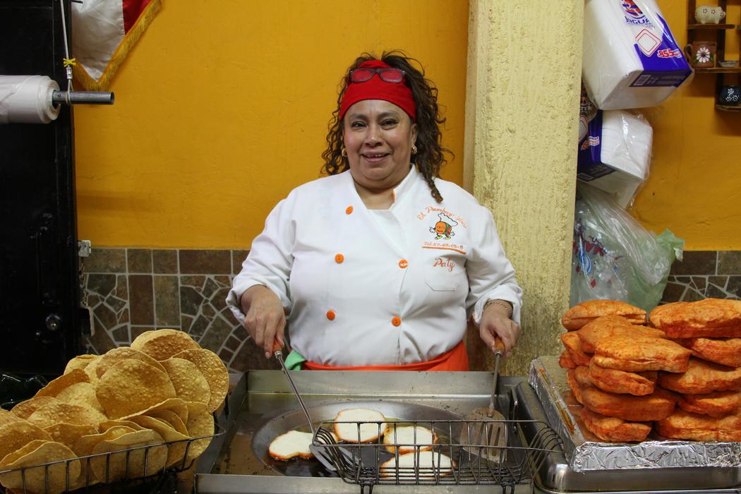 Paty es como la tía mandona que siempre quisiste que te alimentara.