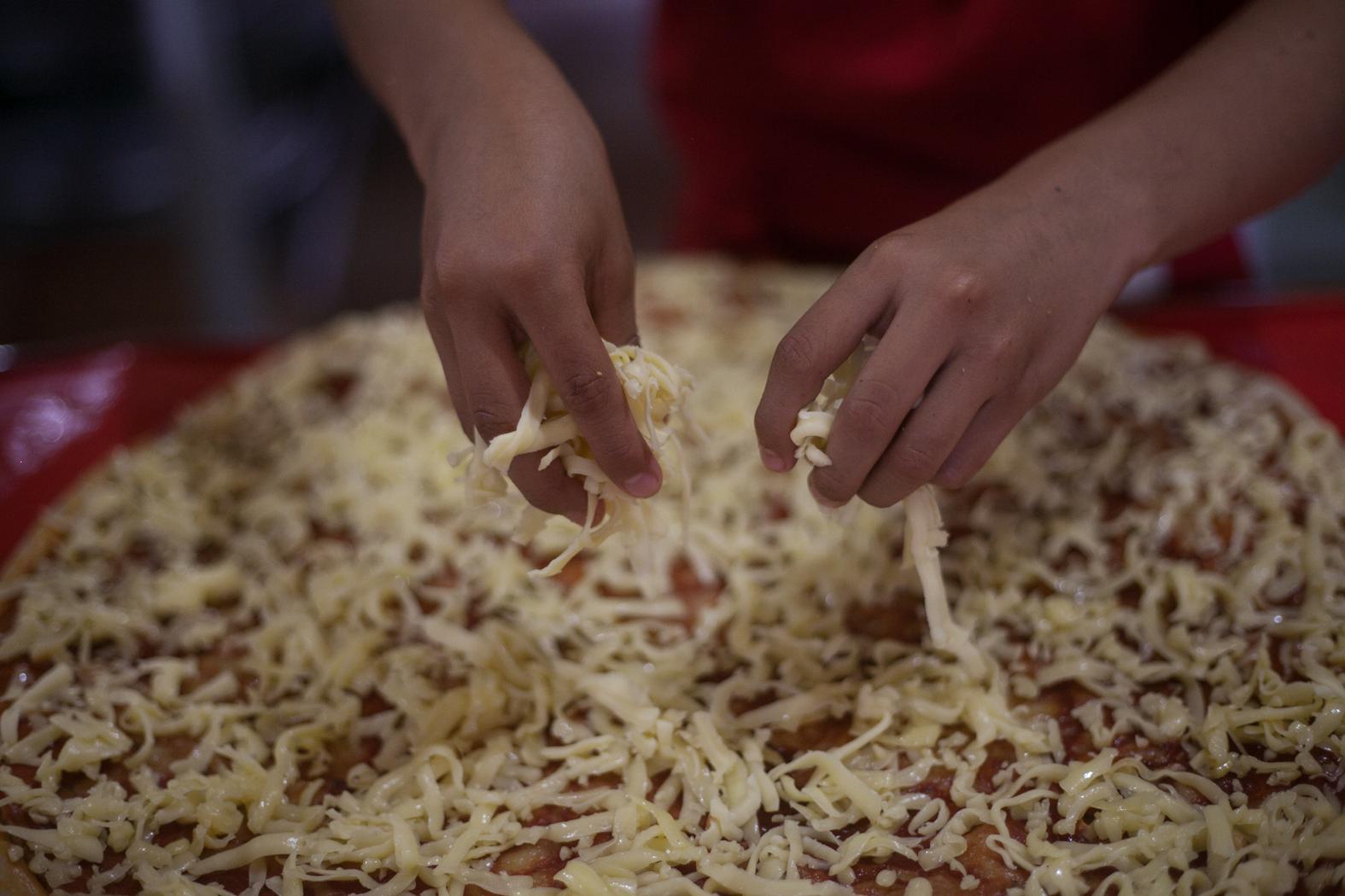 Te enseñamos a hacer pizza desde cero con esta receta