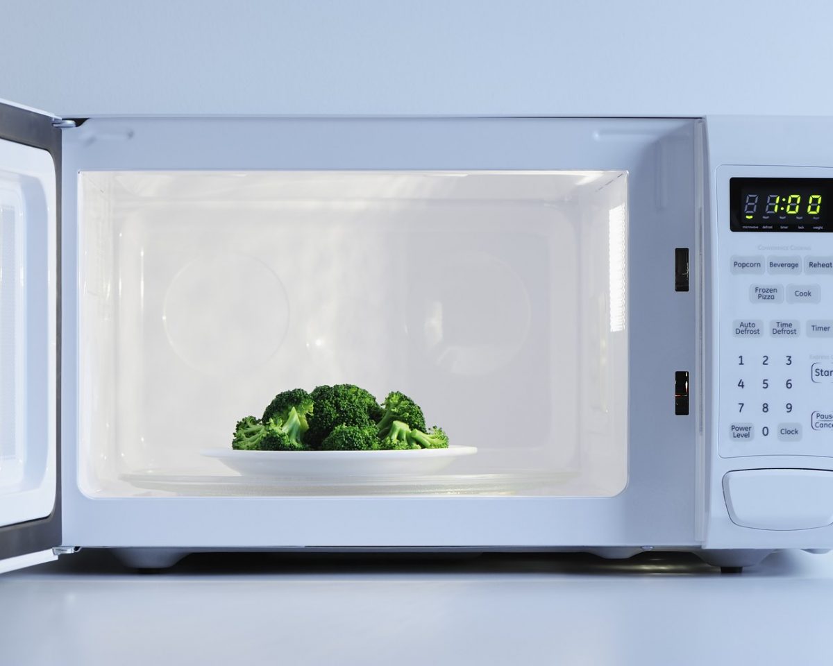 ¿Cuándo es peligroso recalentar la comida?