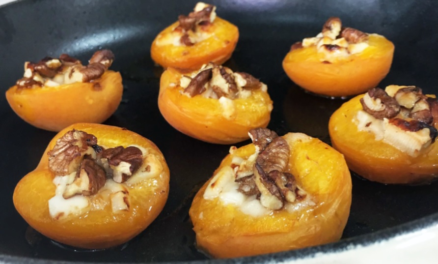 Receta de chabacanos rostizados con queso y nuez que estarán listos en 20 minutos