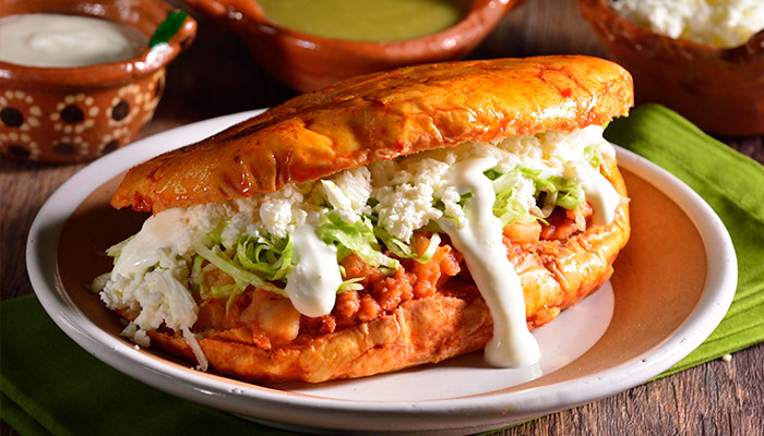 ¿Te gustan los pambazos? Prueba esta receta de pambacitos vegetarianos