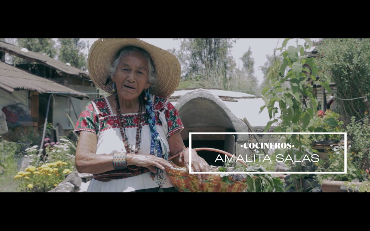 Doña Amalita, la mujer que cocina con “oro y plata” de Xochimilco