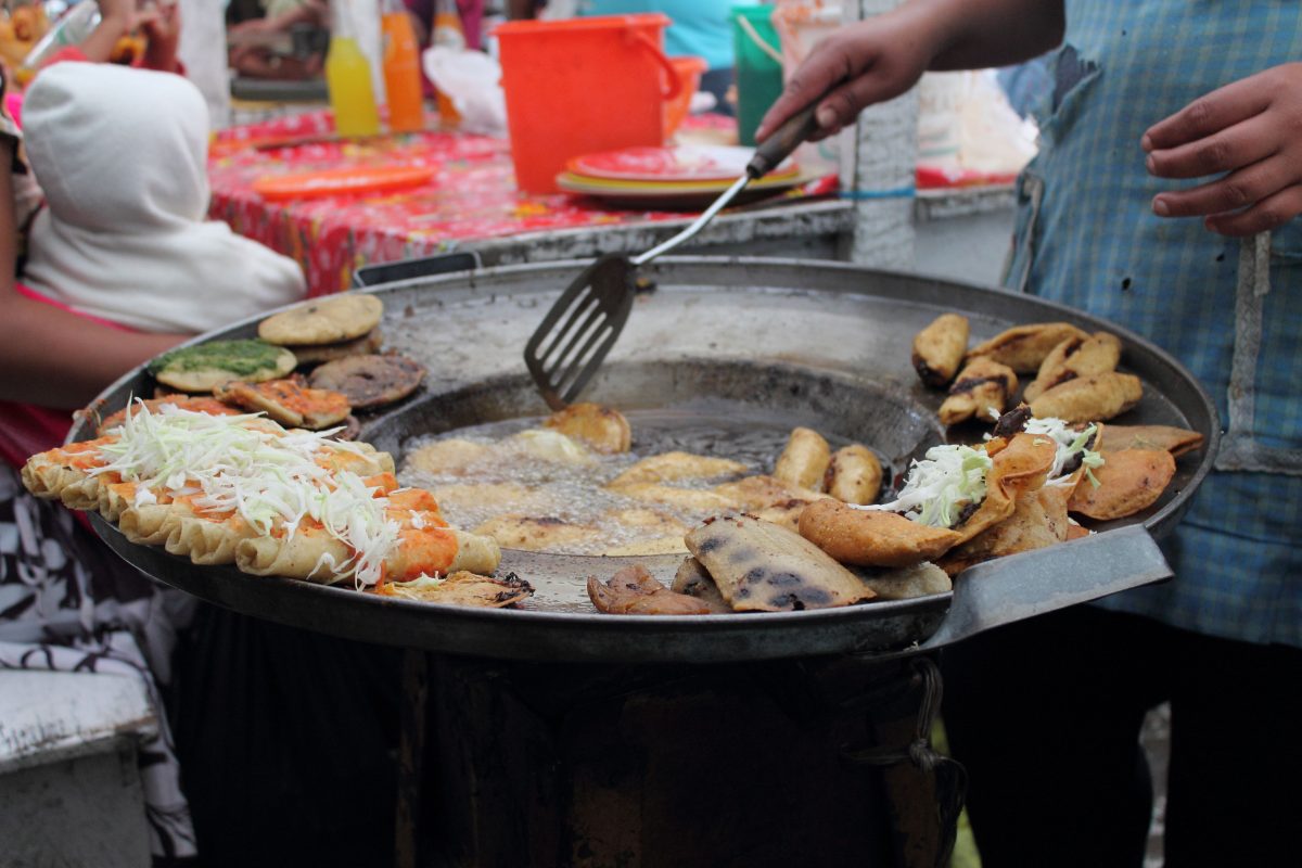 10 puestos callejeros que no te puedes perder en la CDMX