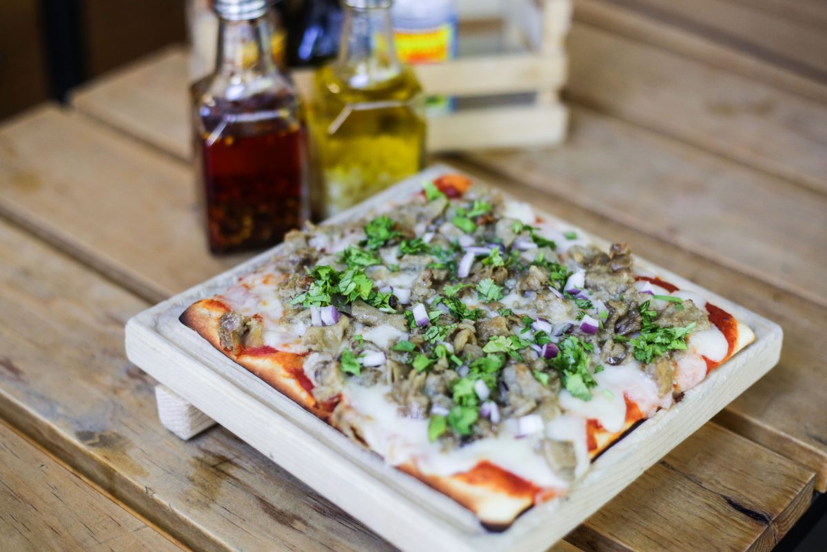 LaTozza Pizza: el hogar de las pizzas de tripas y carnitas
