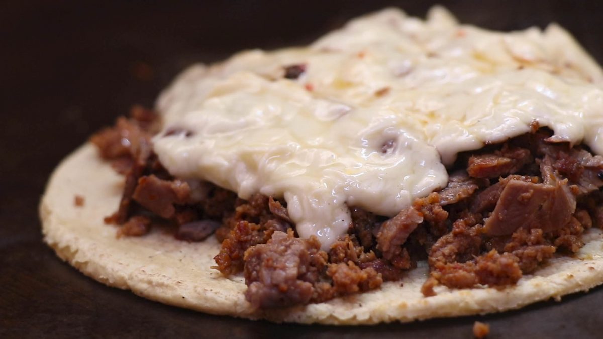 Antojo Animal: ¡Aquí todo va con Cecina! Te presentamos  Ceci la Cecina