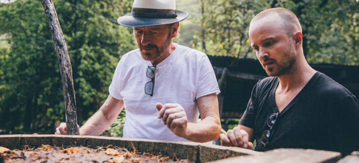 Dos Hombres: la secuela de Breaking Bad hecha mezcal