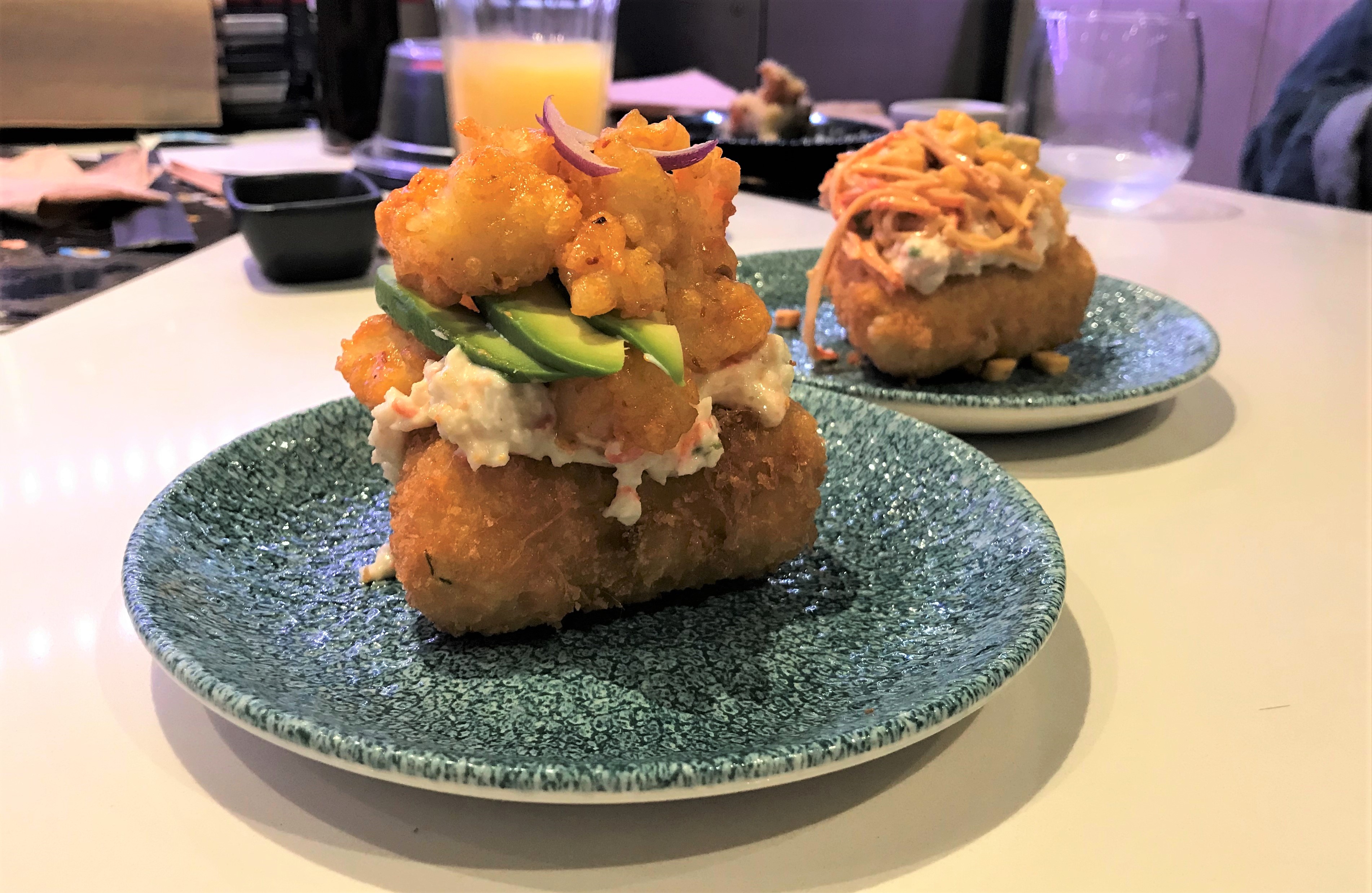 Pizza de camarón, original de Tokio Inc.