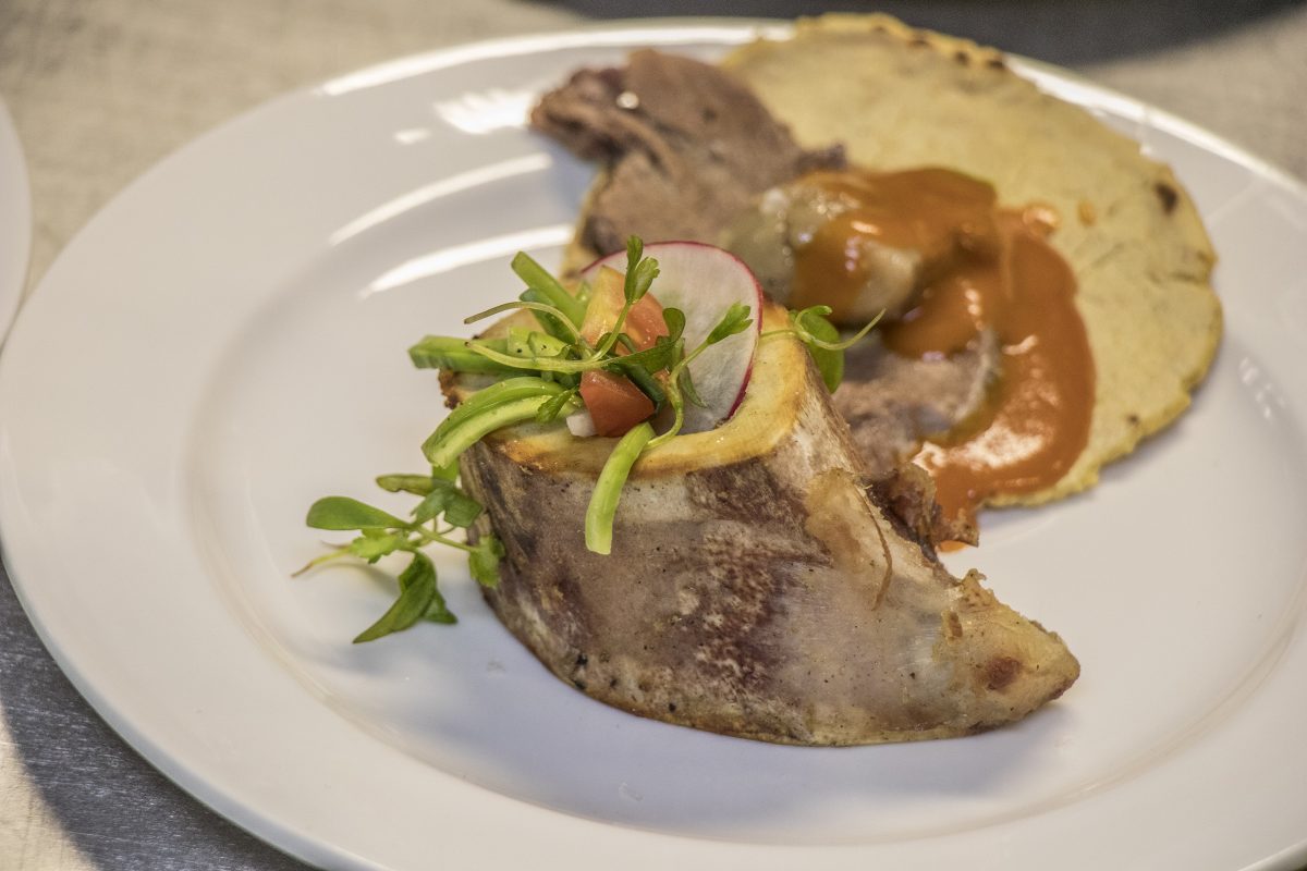 Tacos de tuétano y lengua, el mejor platillo mexicano 2019