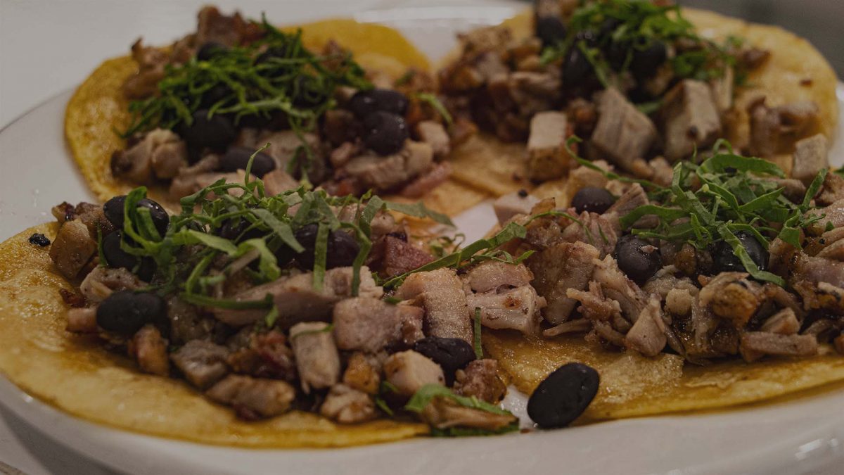 El Auténtico Pato Manila:  taquitos que sacan lo más rico del pato