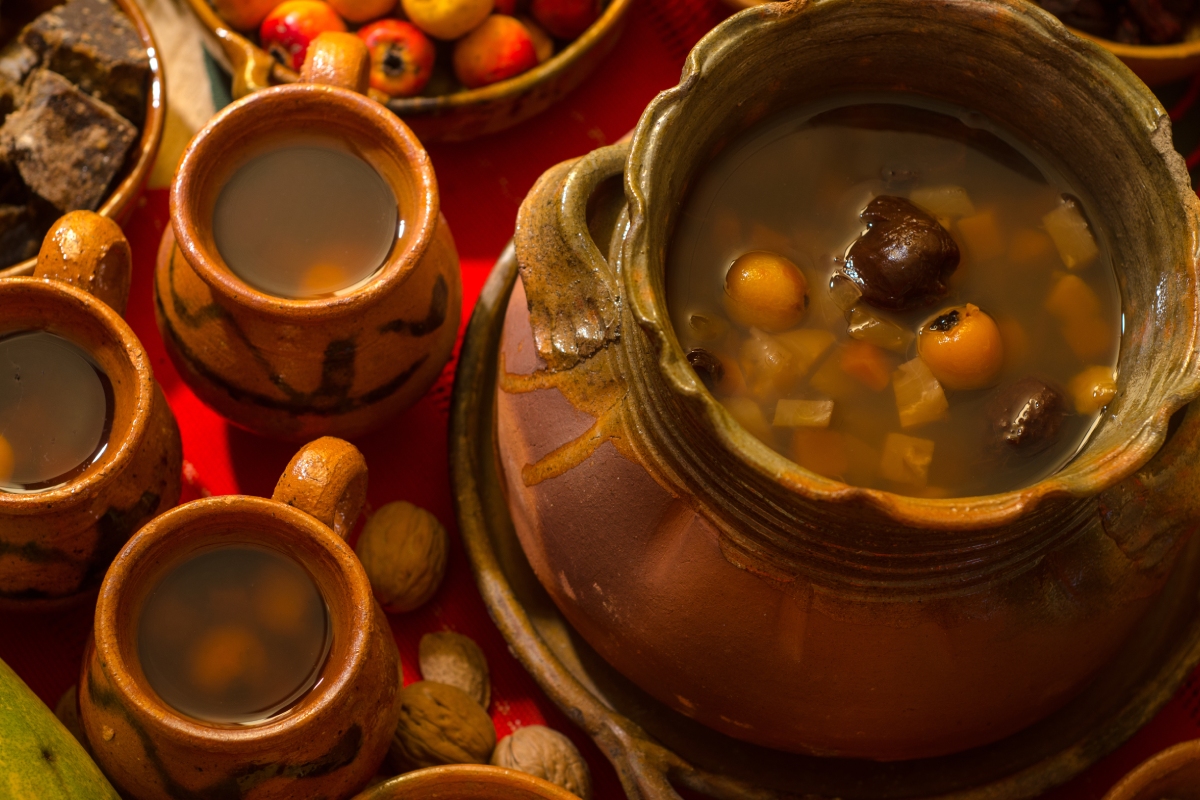 ¿De qué está hecho el ponche navideño? Prepara estas recetas de ponche navideño en tus reuniones