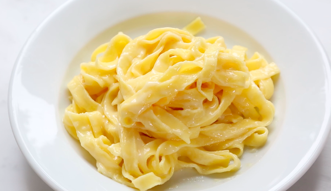 La receta de pasta Alfredo y unos tips para hacerla -aún más- deliciosa