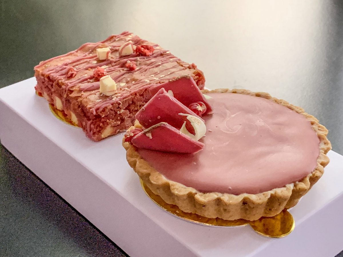 Aquí puedes probar deliciosos postres con chocolate rosa